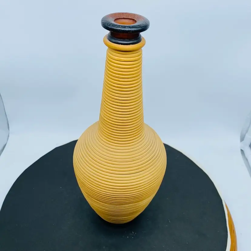 #4003 Rattan Wrapped Amber Glass Bottle With Handle Vase Or Bottle Without Stopper