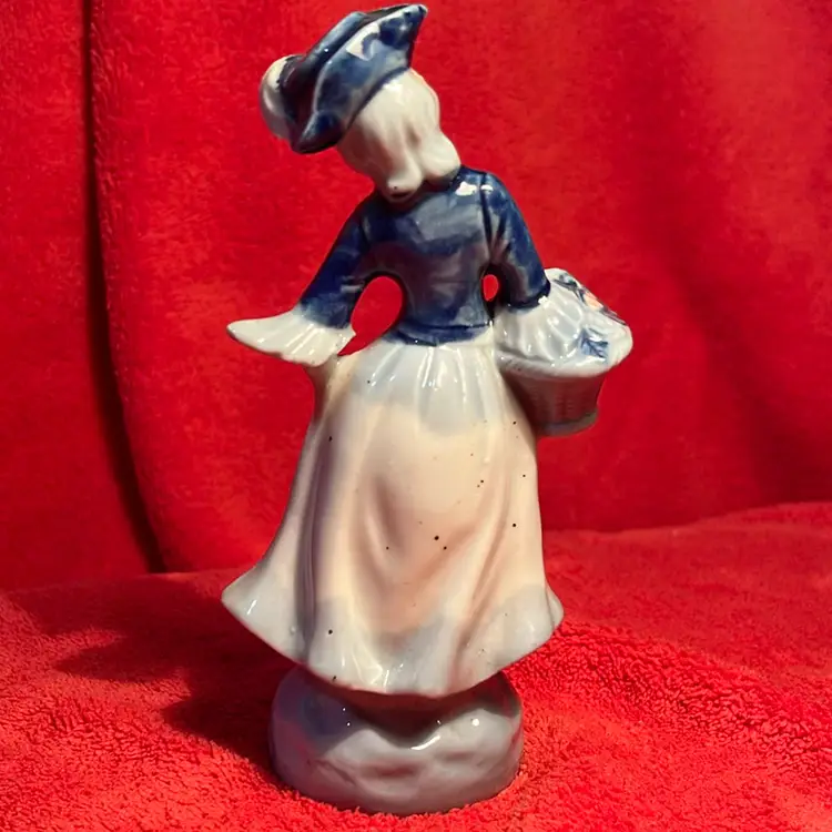 Vintage Occupied Japan Blue And White Colonial Porcelain Lady With Basket