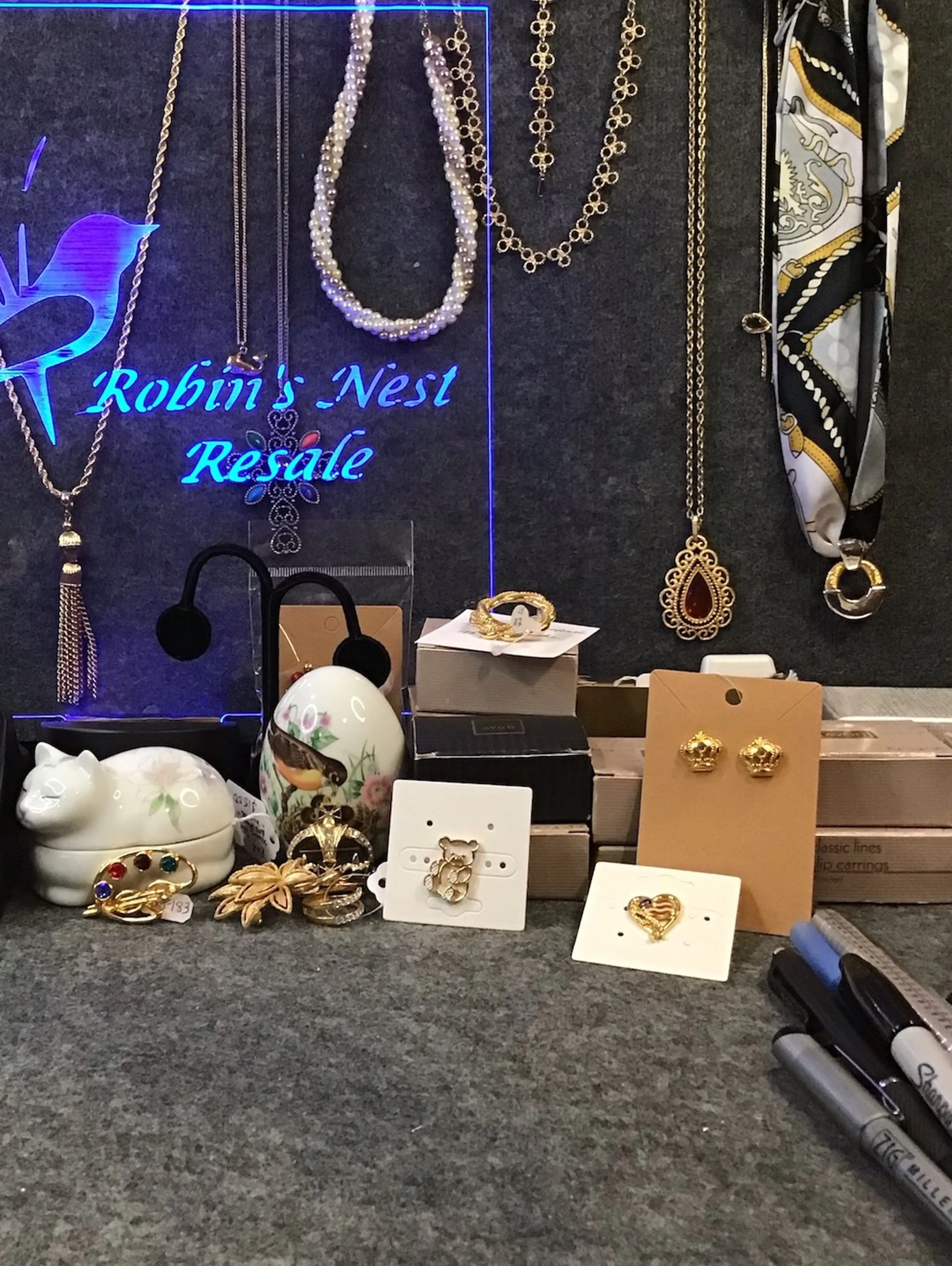 Avon Event Marathon with Carlisle Co-Host Adored Vintage Shop, Bird and Blooms and friends!