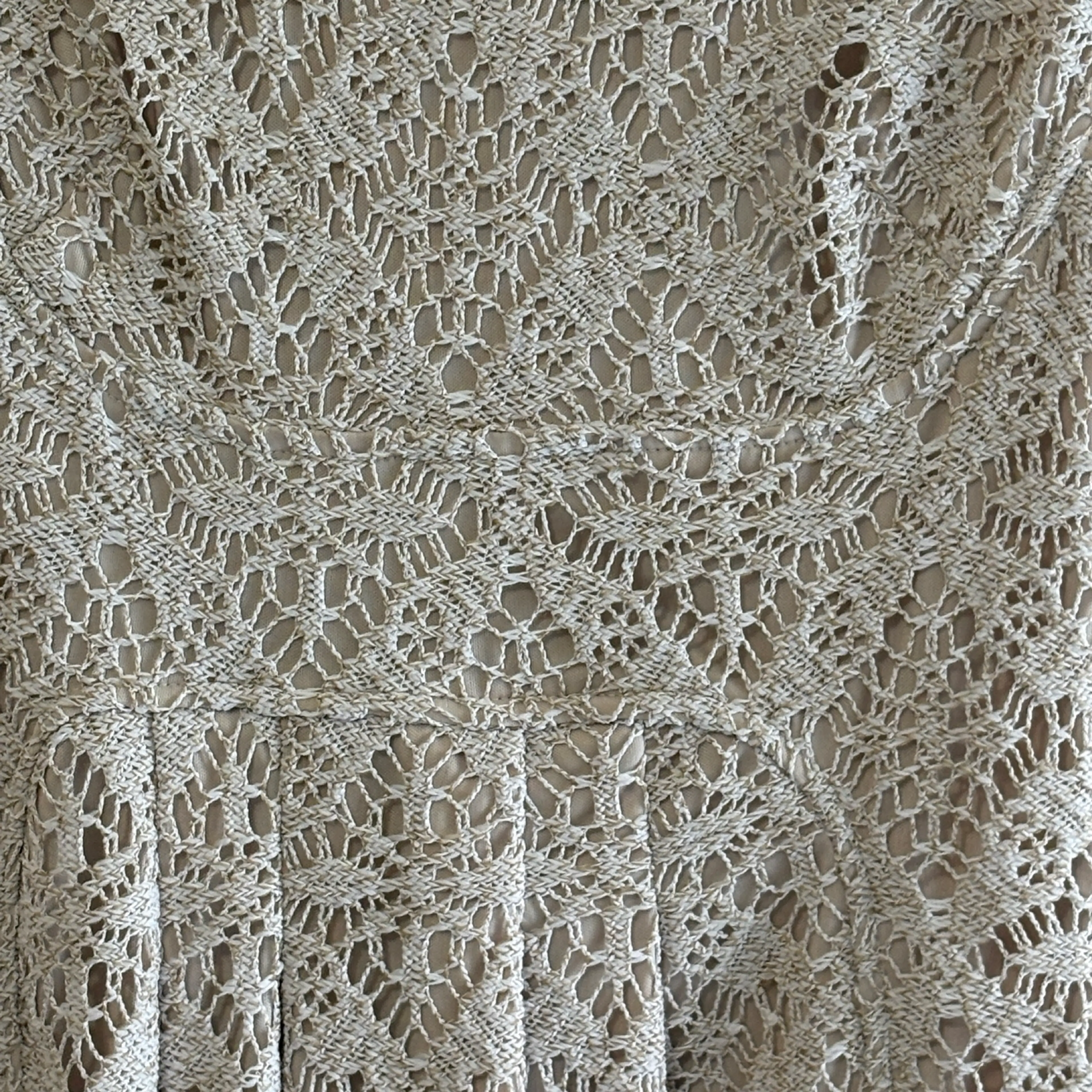 Image 2 of 6