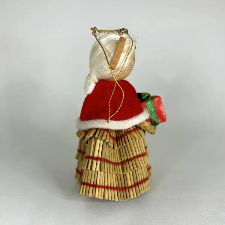 Avon Mrs Claus Mouse Christmas Ornament Straw Skirt Wood Face Farmhouse Vintage