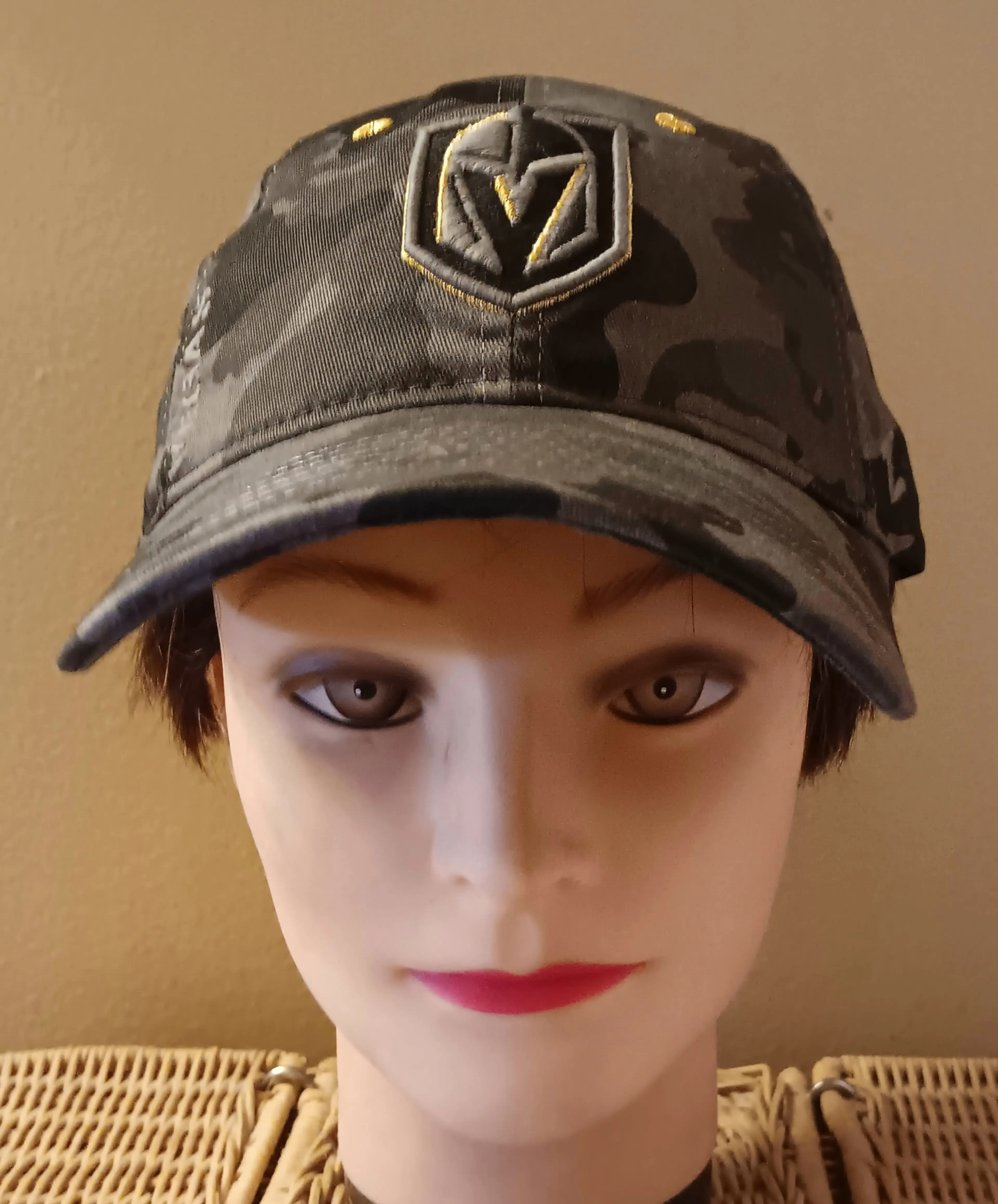 Image 2 of 7