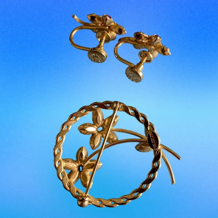 Vintage A &Z Crystal Flower Brooch With Matching Earrings