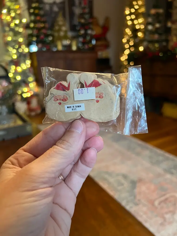 New Old Stock Santa Garland