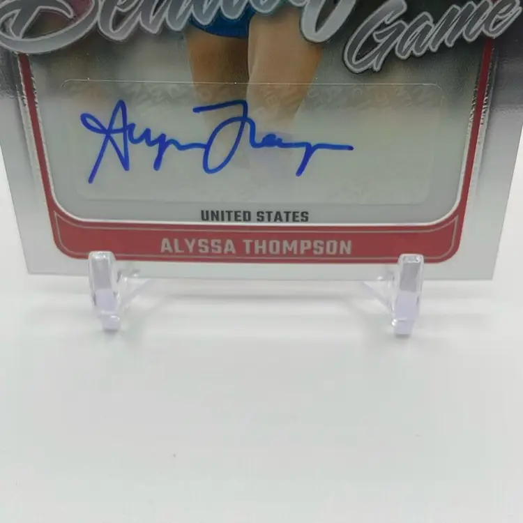 ALYSSA THOMPSON - USWNT AUTO 24-25 PANINI DONRUSS FIFA THE BEAUTIFUL GAME AUTOGRAPHS - Soccer card