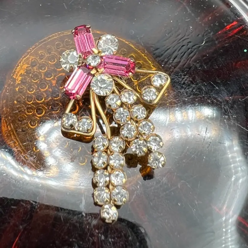 Bow Style Rhinestones On 1/20 12k GF Brooch/Pendant Marked Star-Art