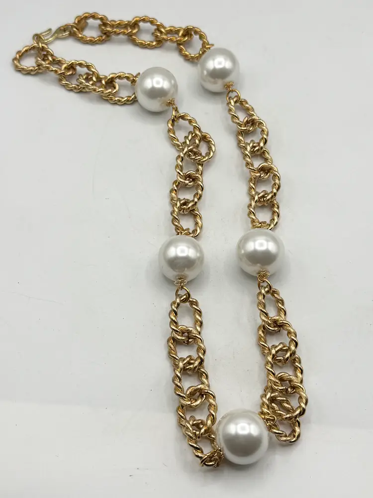 Vintage Kenneth Lane Textured chain Pearl Necklace