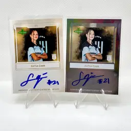 Sofia Cook Rookie Auto Lot /99 + Base Auto