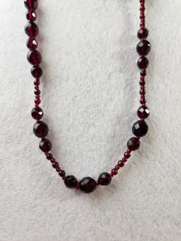 #07 Vintage Glass Necklace