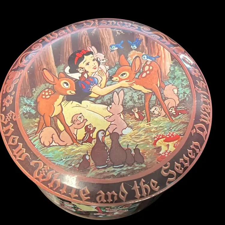 Vintage Snow White Round Tin, Made In England 5”w By 3” Tall