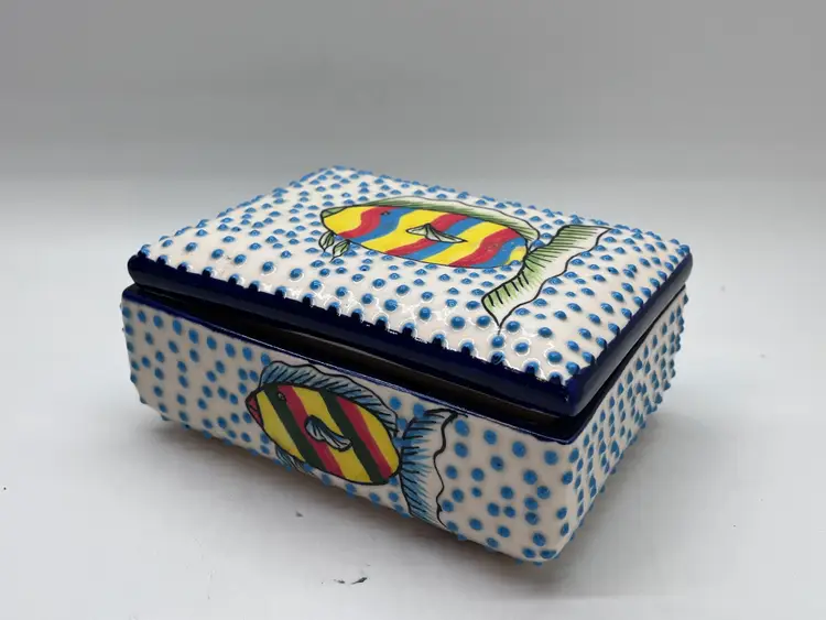 Rare ALBA Talavera Majolica Hand Painted Trinket/Keepsake Box Multicolour Beach Motif