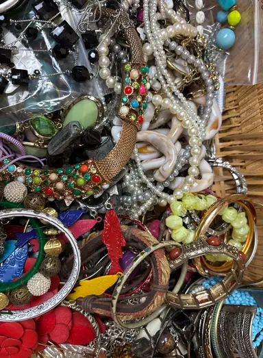 Jewelry Pop Up! $3 Starts!