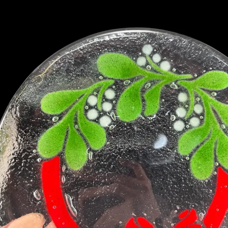 Peggy Karr Fused Glass Wreath Plate, Signed Peggy Karr Mistletoe Plate, Peggy Karr Glass Christmas Dish, Signed Art Glass Christmas Plate, Fused Glass Holiday Plate
