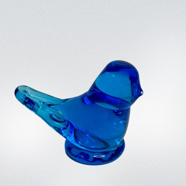 Bluebird Of Happiness Glass Figurine Ron Ray 1996 Signed And Dated Glows
2-3/4” T x 3-1/2” L x 1-1/2” W