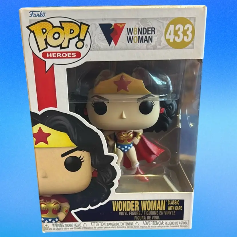Wonder Woman POP Hero Classic W/ Cape