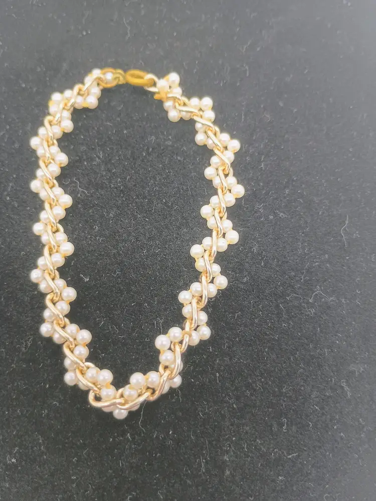 Gold Tone Woven Faux Seed Pearl Dainty Bracelet 7" Ring Clasp Hand Knotted.