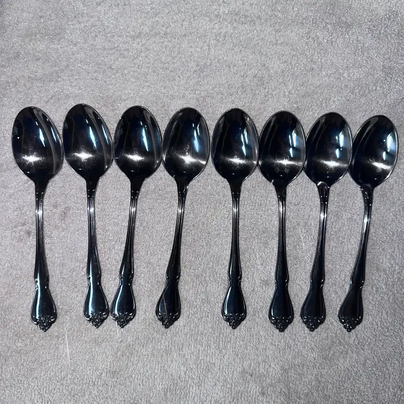 Oneida ARBOR ROSE Stainless TRUE ROSE 1881 Rogers Ltd Silverware
Flatware Dinner Spoons Set Of 8