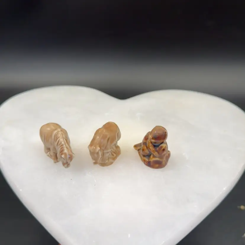 #01 - Instead Of Three Westmoreland Figurines