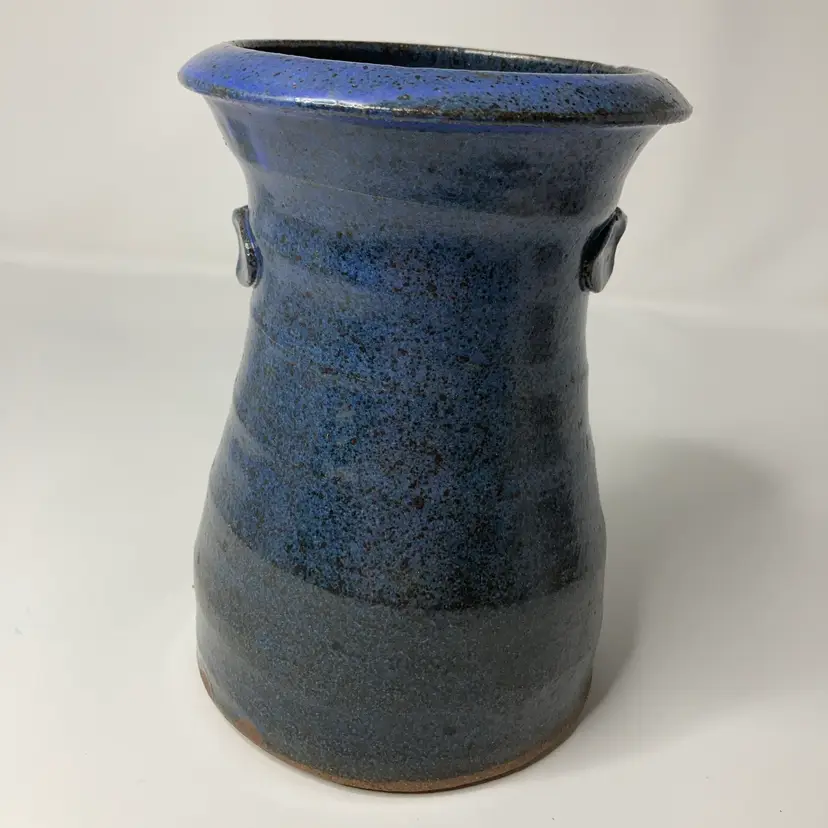 Signed Huddleston Pottery Vase! Beautiful Blue Glaze! 7 1/4” Tall!