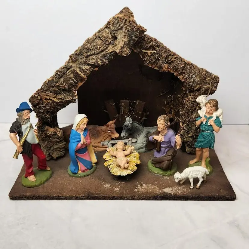 Vintage Christmas Nativity Set Manger w/8 Pieces Made In Italy Presepio Vintage