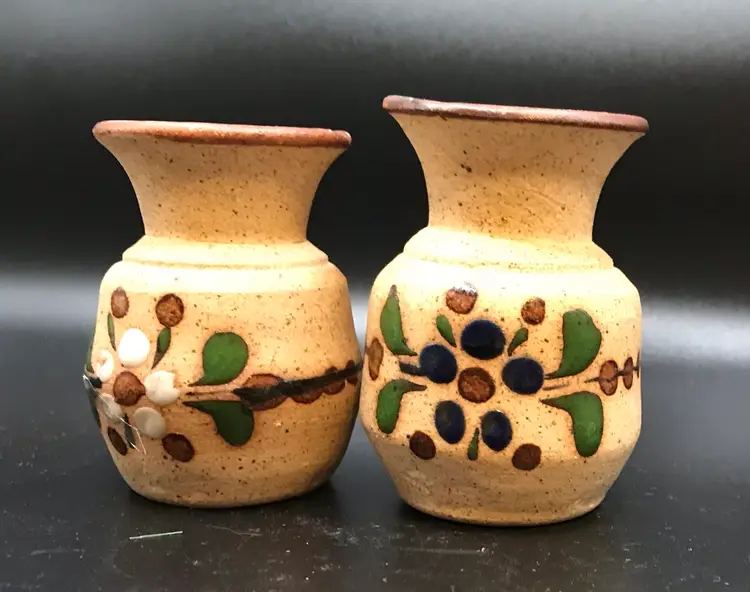 Pair Of Tonola Mini Vases. 3”