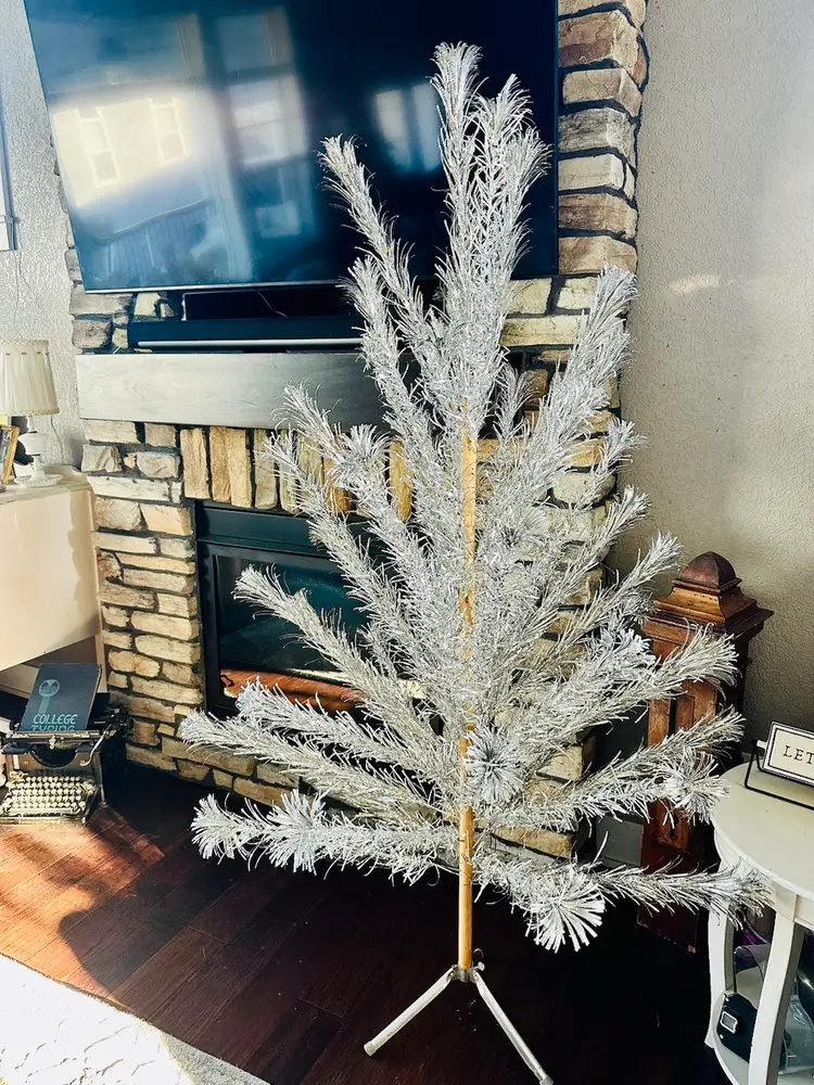 Aluminum Vintage Pom Pom Christmas Tree 6ft