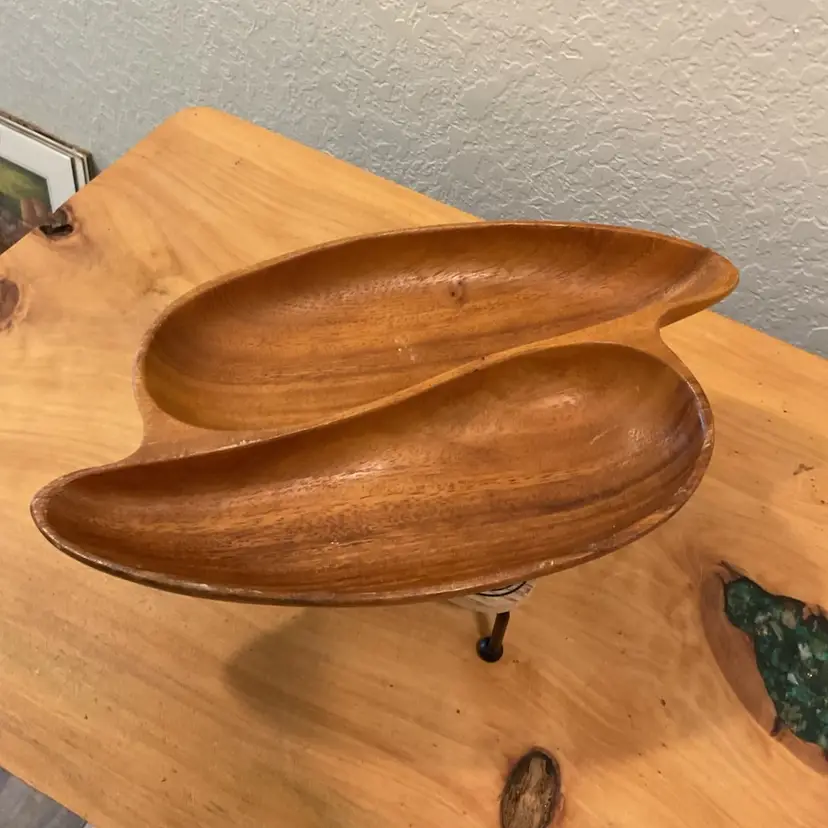 MCM Leaf Shaped Monkey POD Wood Tray