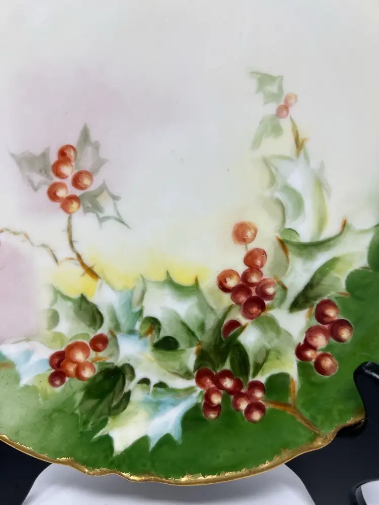 Haviland French Limoges Christmas Holly & Red Berries w/ Gold Cabinet Wall Plate
