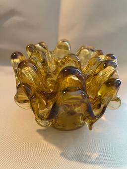 Vintage MCM Amber Stacking Glass Bowls.  3 Sizes, Largest Is 4 1/2”, Then 3 1/2”, Smallest Is 3”. Nesting Bowls In Great Condition No Chips Or Cracks.