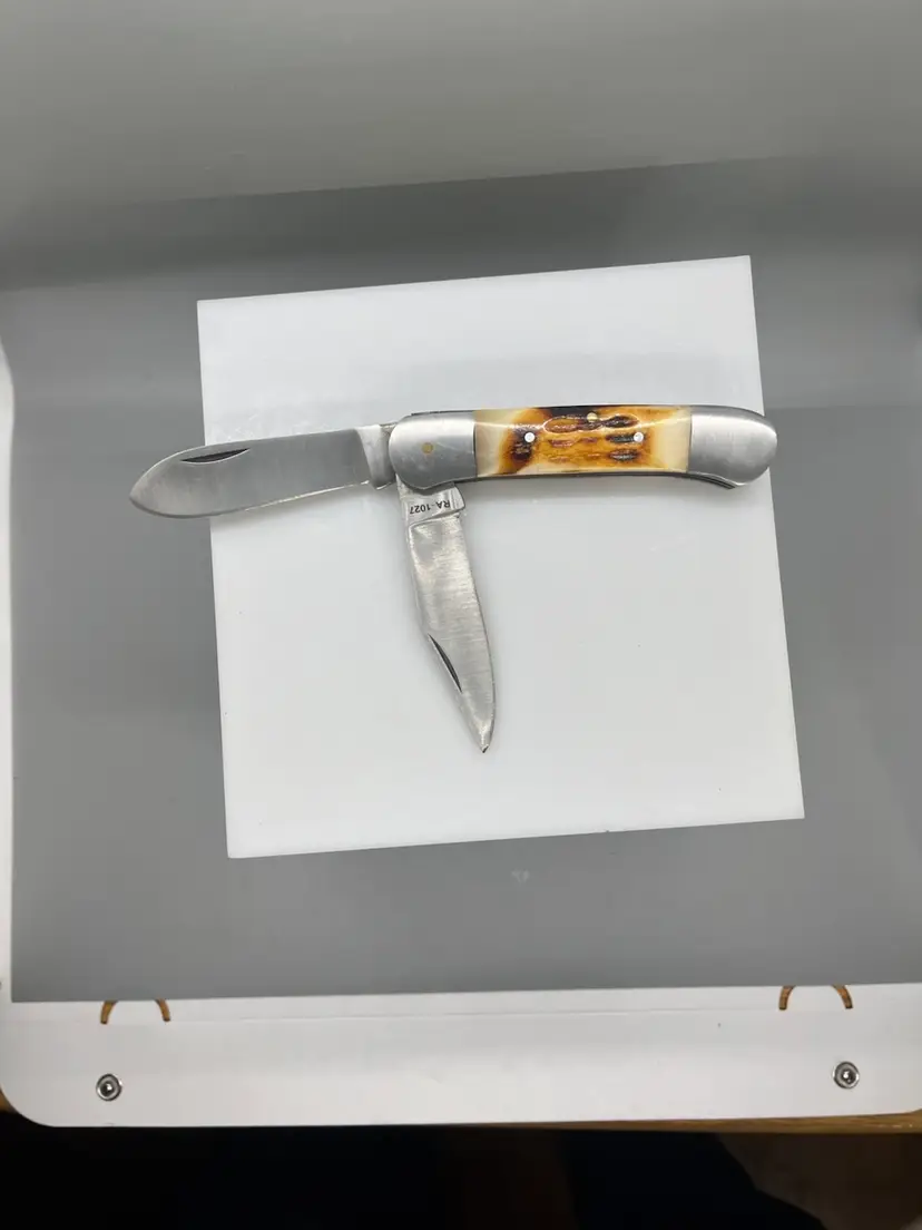 4” Pocket Knife , 2 1/2” Blades