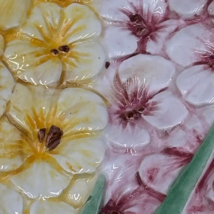 Majolica HYACINTH Plate 10" Made in Italy Tray Hand Painted Pink Yellow Floral