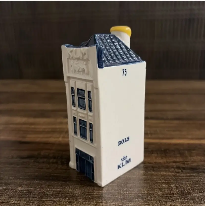 KLM Blue Delft House by BOLS Amsterdam #75 Sealed Mint Empty