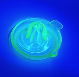 Vintage Green Uranium Glass Reamer/Juicer IT GLOWS