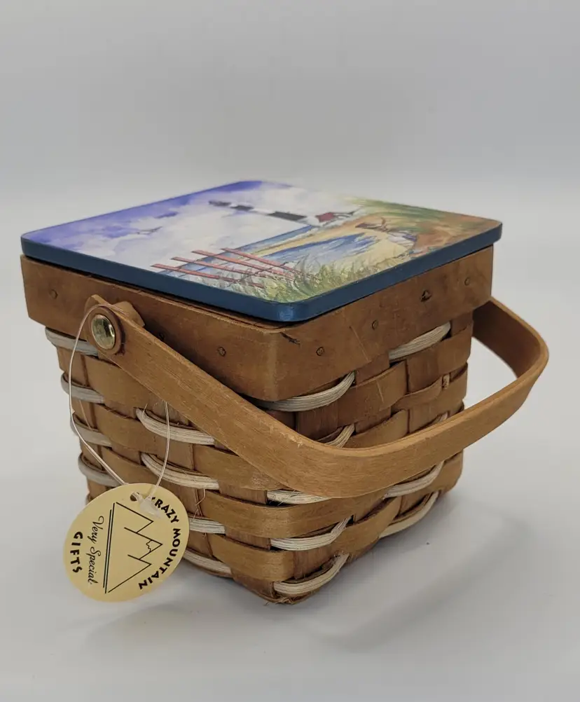 Vintage Woven Wood Slat Lidded Handle Storage Basket Painted Ligthouse