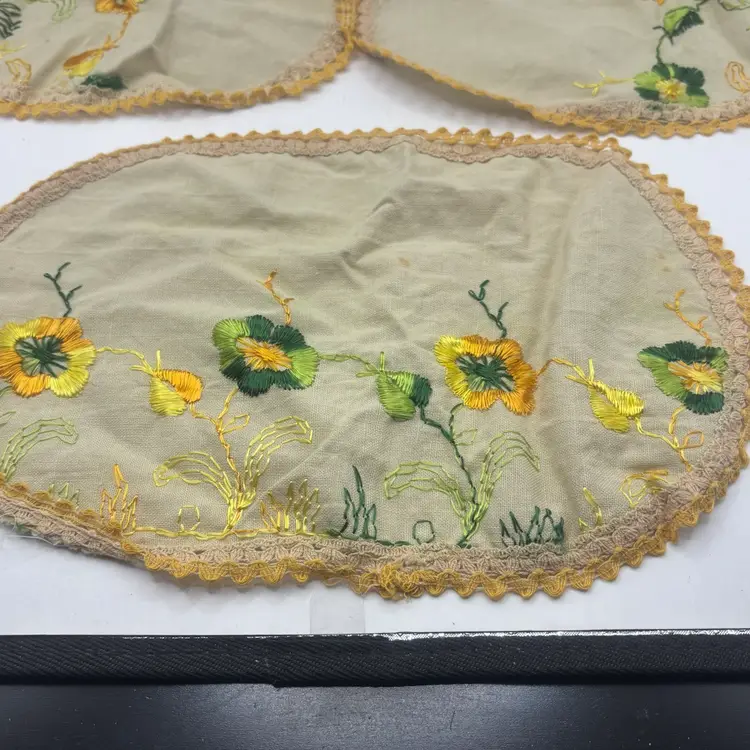 Vintage 3 Piece Hand Satin Thread Crewel Embroidered Linen Dresser Set Doilies