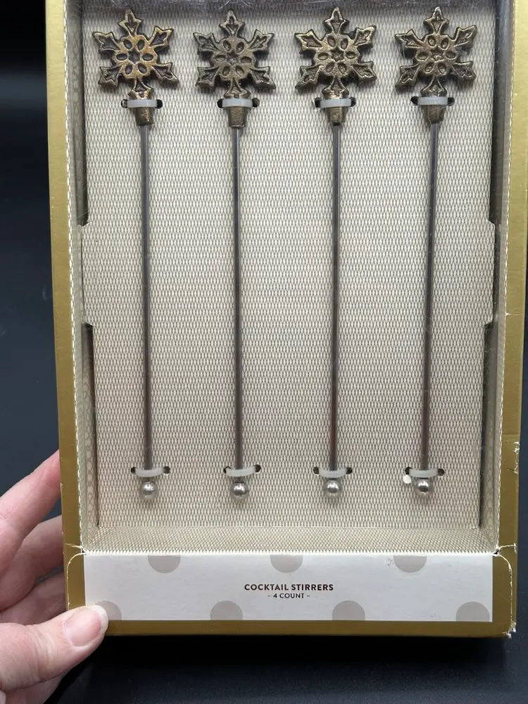 NIB 4 Snowflake Cocktail Stir Sticks
