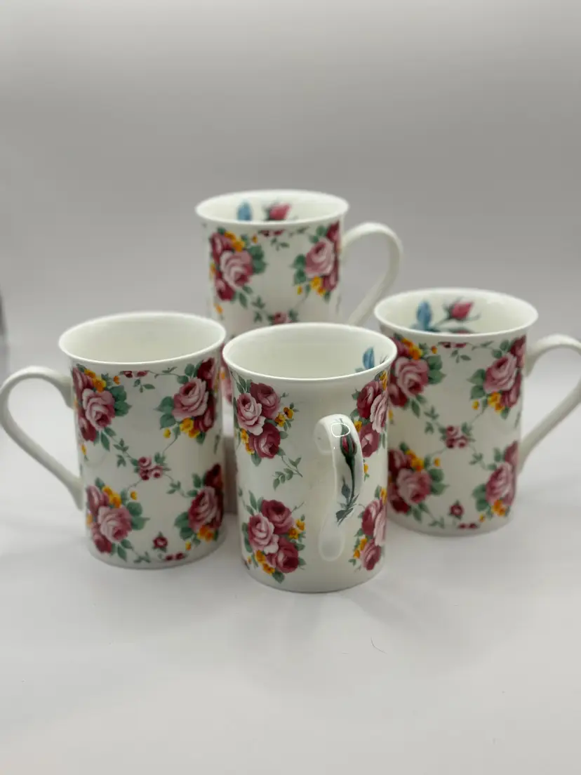 Vintage 1996 Vienna Pattern Floral Pattern Coffee Mugs Fine Bone China, Set Of 4, Charming Rose Design, By Roy Kirkham, Made In England