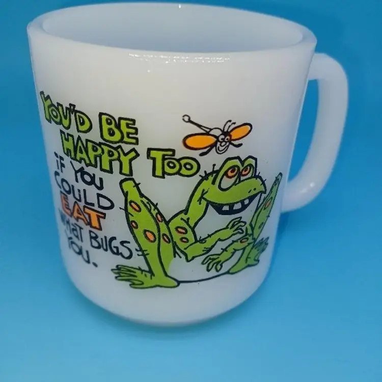 Vintage Milk Glass ‘You’d be happy too if You could eat what bugs you’ Mug Frog