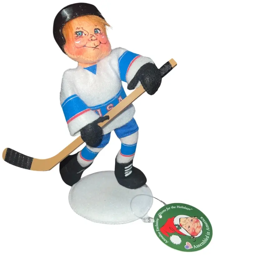#01 Annalee Doll New With Tags Hockey Player USA. 🇺🇸 # 67 Out Of 250 Signed On Tag
