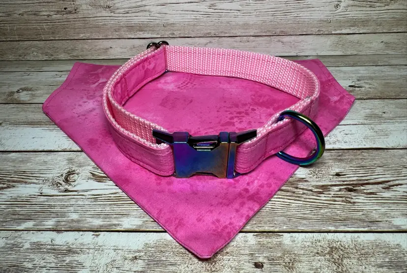 Dog Collar & Bandana Hot Pink Print Large Handmade Heavy Duty Collar with Metal Iridescent Buckle NEW