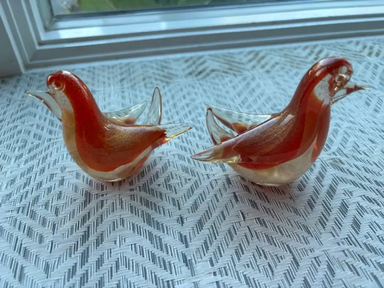 Seguso Murano Red with Gold Polveri Art Glass Bird Figurines