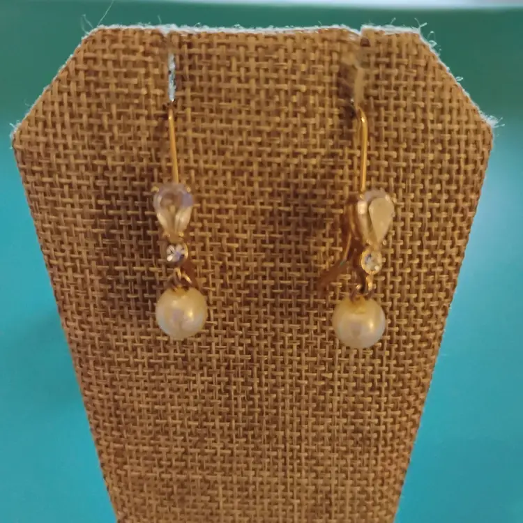 Vintage, Gold Toned, Pear Shaped Crystal and Faux Pearl, Pierced, preowned, Great Condition