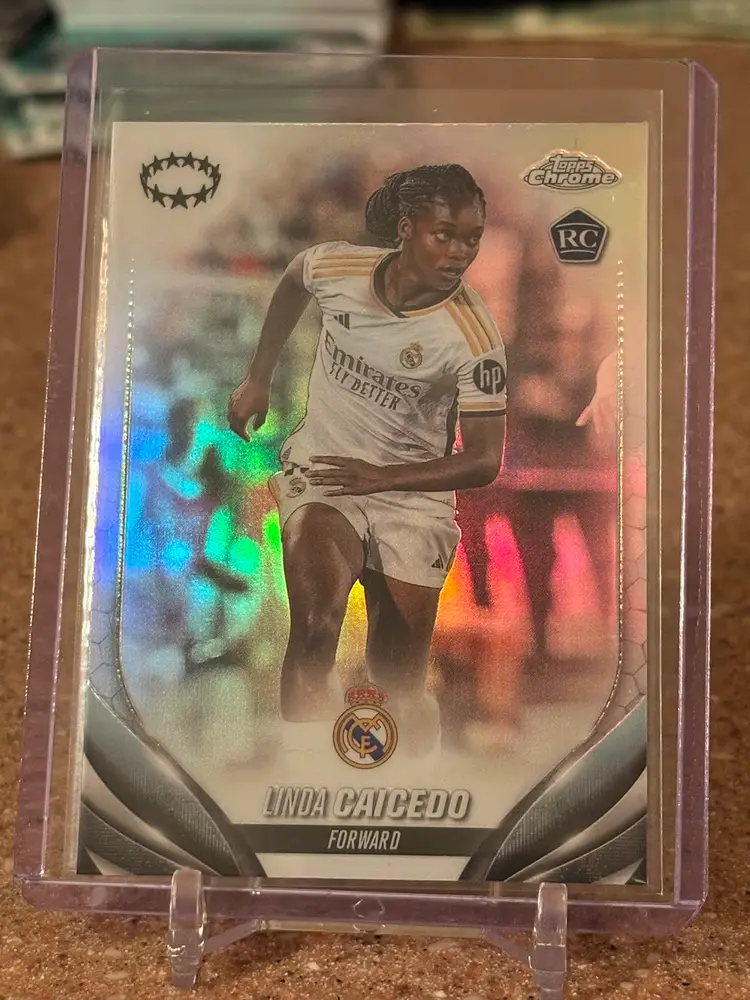 Linda Caicedo 2023-24 Topps Chrome Refractor #18 Real Madrid