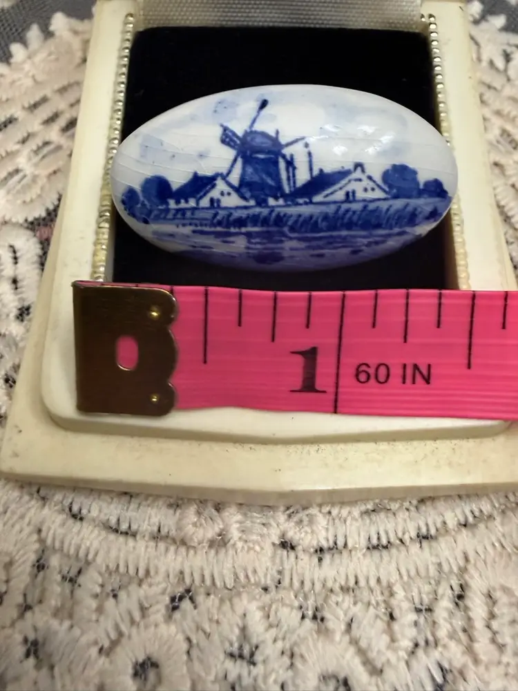 Vintage Holland Delft Blue And White Windmill Porcelain Brooch