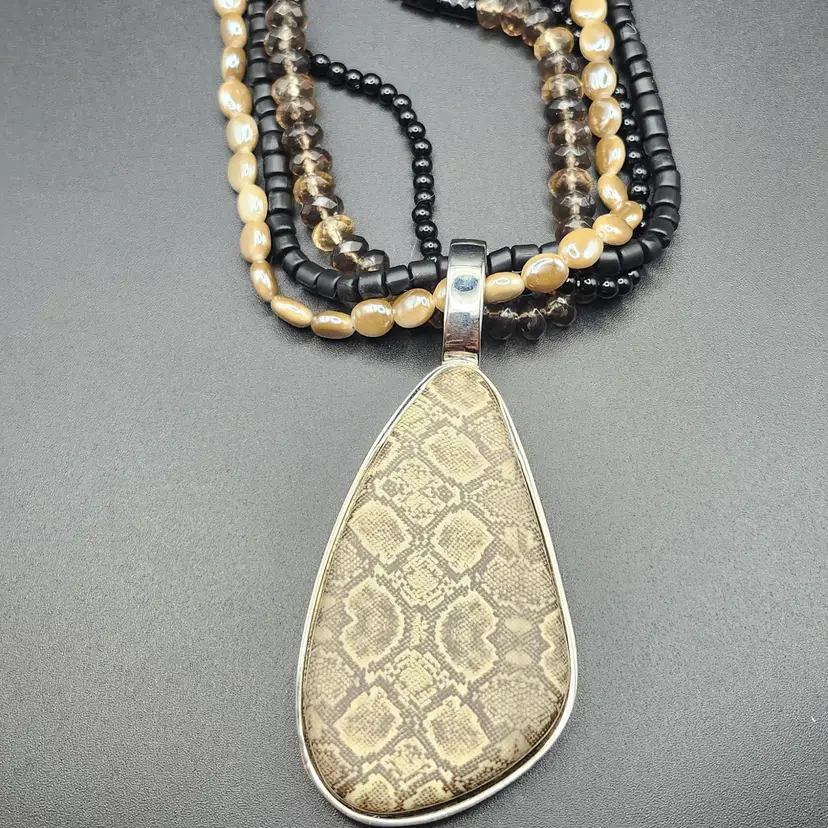 #01 Boho Chic Beaded Necklace with Patterned Pendant - NOS