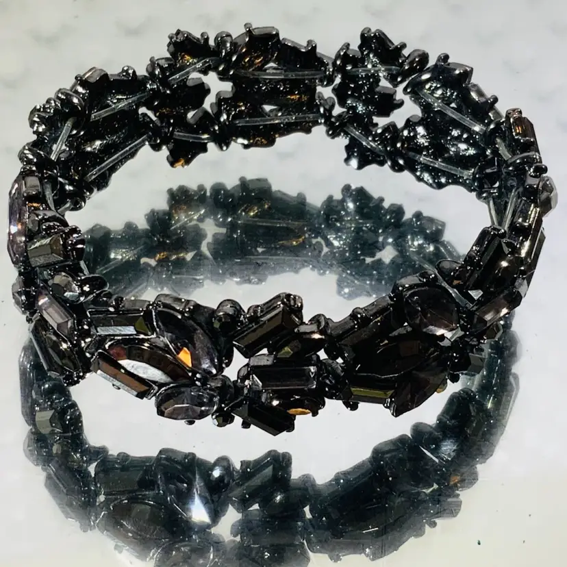 Sparkly Shinny  Vintage Costume Jewelry Crystal And Metallic Bracelet 