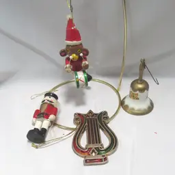 Mixed Lot of 4 VTG Christmas Ornaments