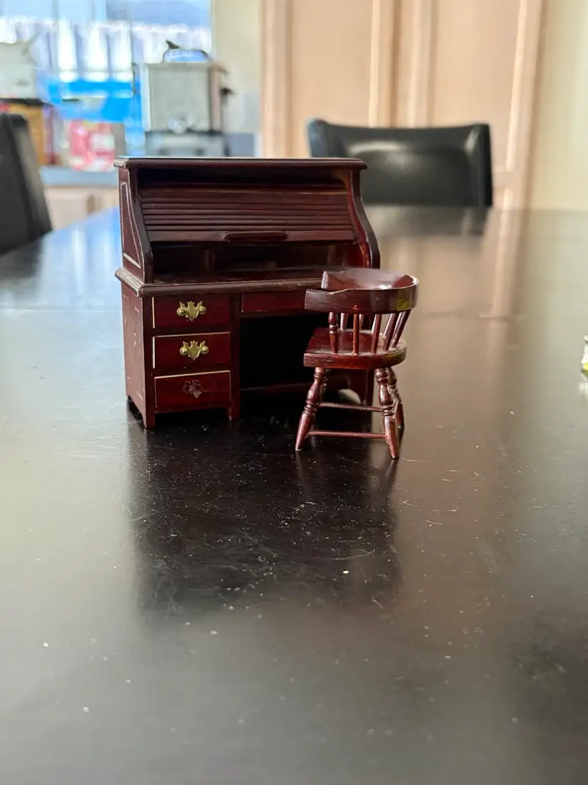 Office Desk With Chair