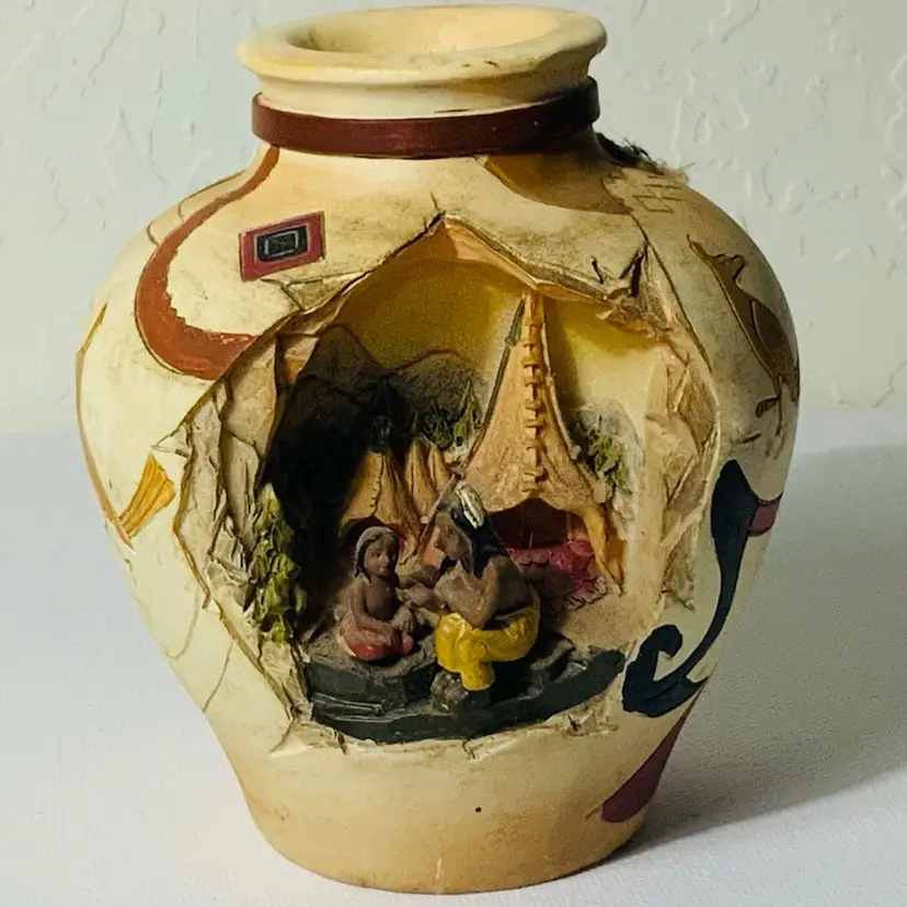 Southwestern Reflections Collection Native American Vase 4.5” Tall And 4” At The Widest. 