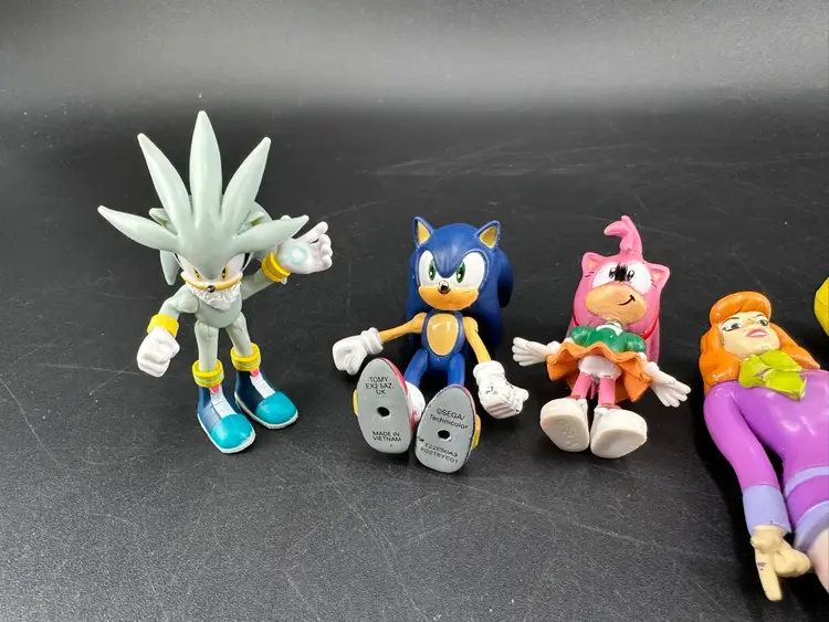 #29 Toy Lot (Sonic,pokekon,Scooby)